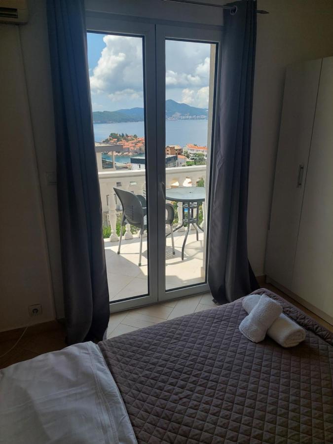 Apartment Aleksandar Sveti Stefan